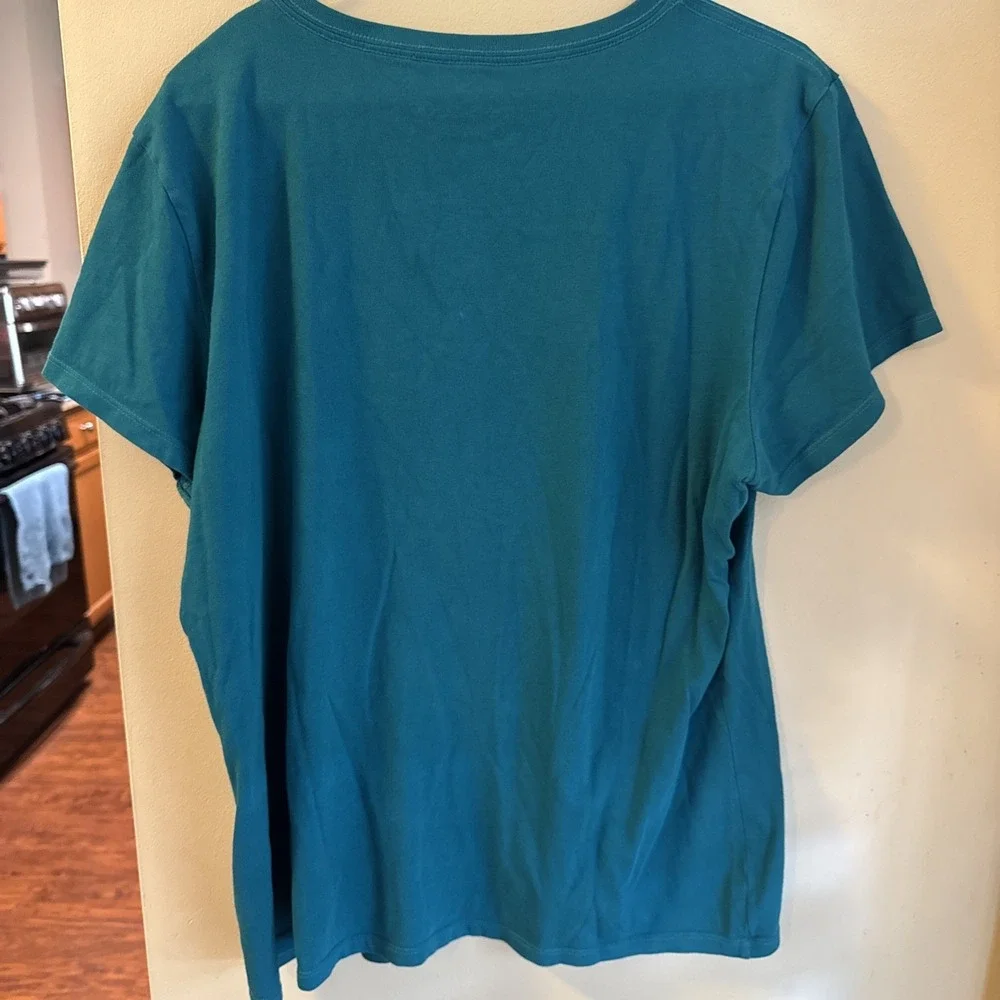 Life Is Good Women's XL V-Neck Crusher T-Shirt ~ Teal ~ Cat with Yarn Ball EUC - Picture 4 of 6